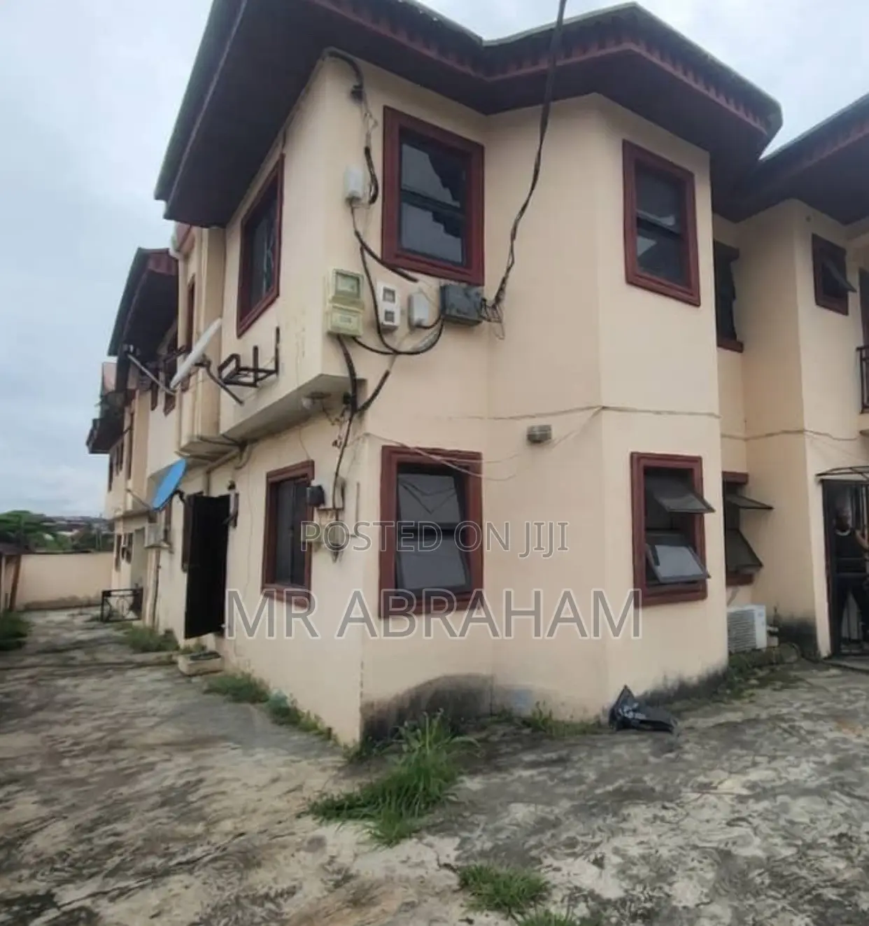 Furnished 3bdrm Block of Flats in Omole Phase 2 for sale in Omole Phase 2