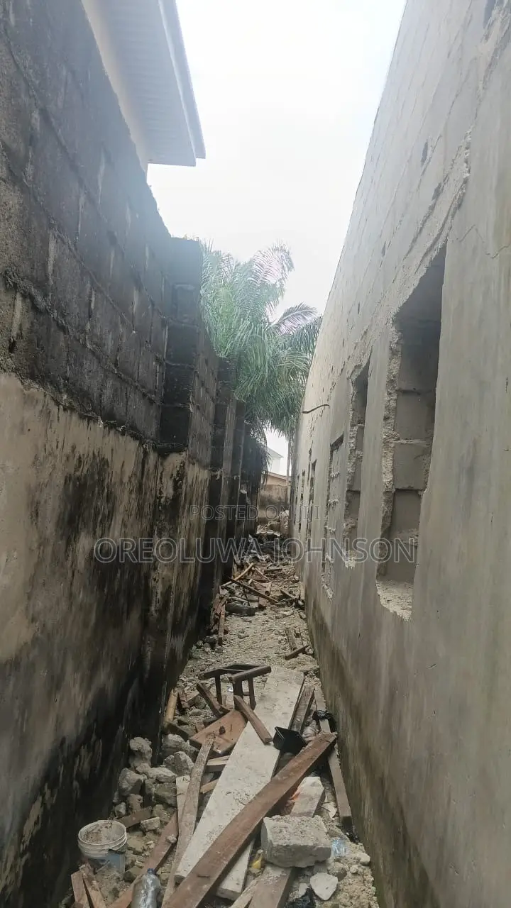 3bdrm Apartment in Igando / Ikotun/Igando for sale in Igando / Ikotun/Igando