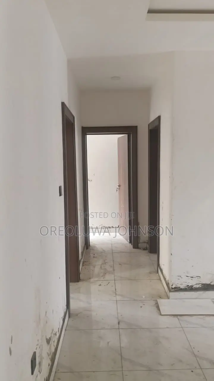 4bdrm Block of Flats in Ifako-Gbagada for sale in Ifako-Gbagada
