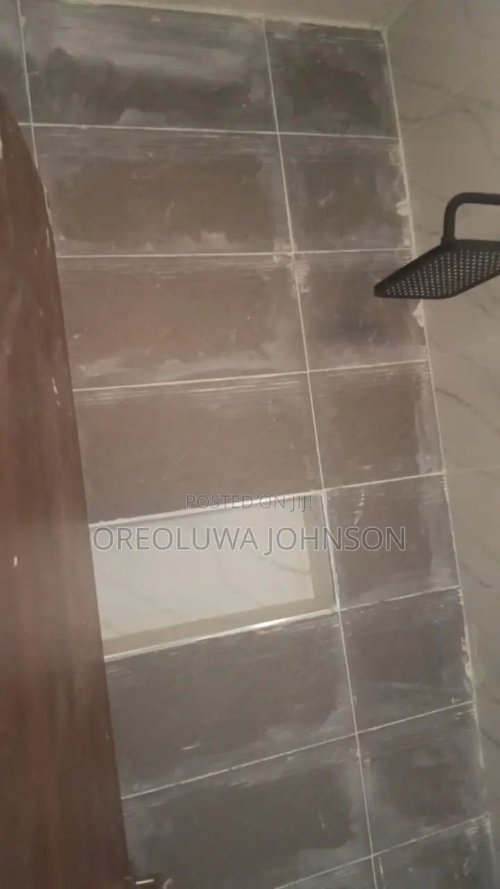 4bdrm Block of Flats in Ifako-Gbagada for sale in Ifako-Gbagada