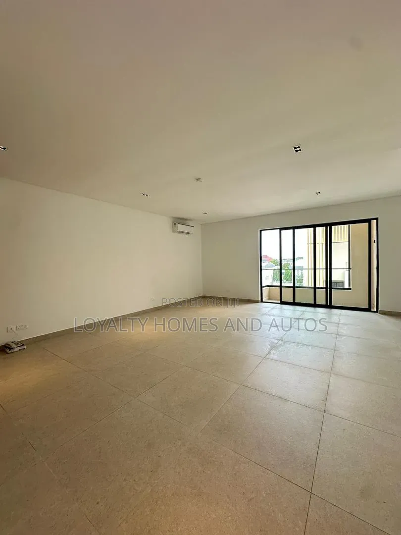 5bdrm Duplex in Opebi for sale in Opebi