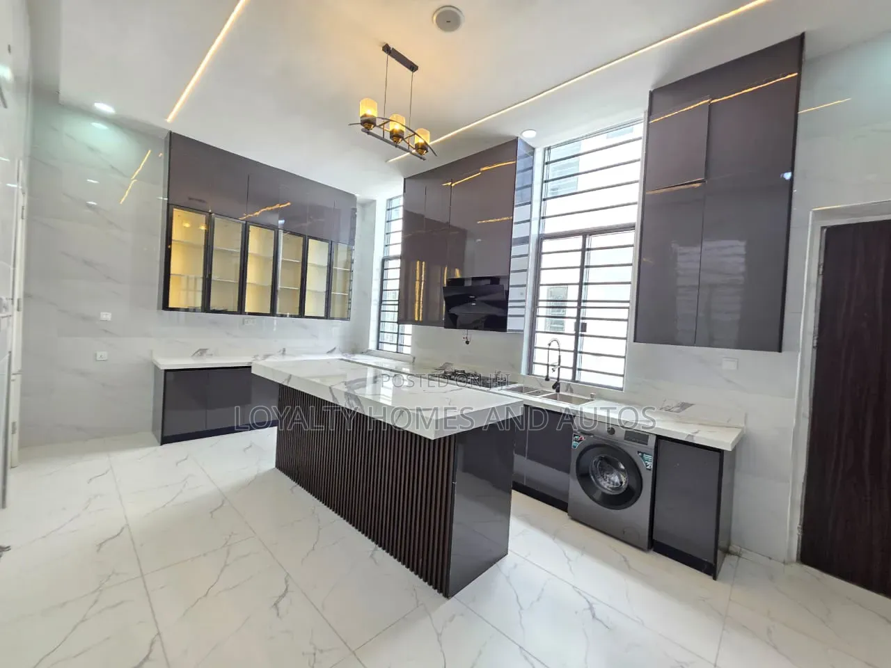5bdrm Duplex in Opebi for sale in Opebi