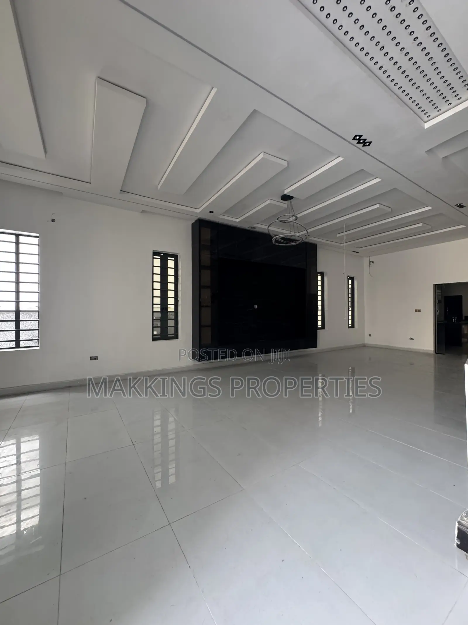 5bdrm Duplex in Sangotedo for sale in Sangotedo