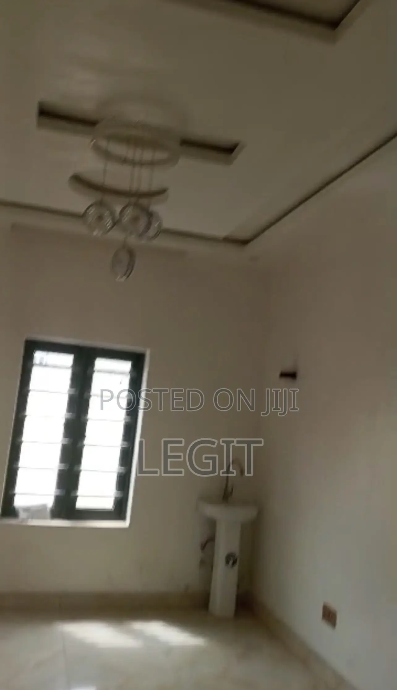 5bdrm Penthouse in Lugbe District for sale in Lugbe District