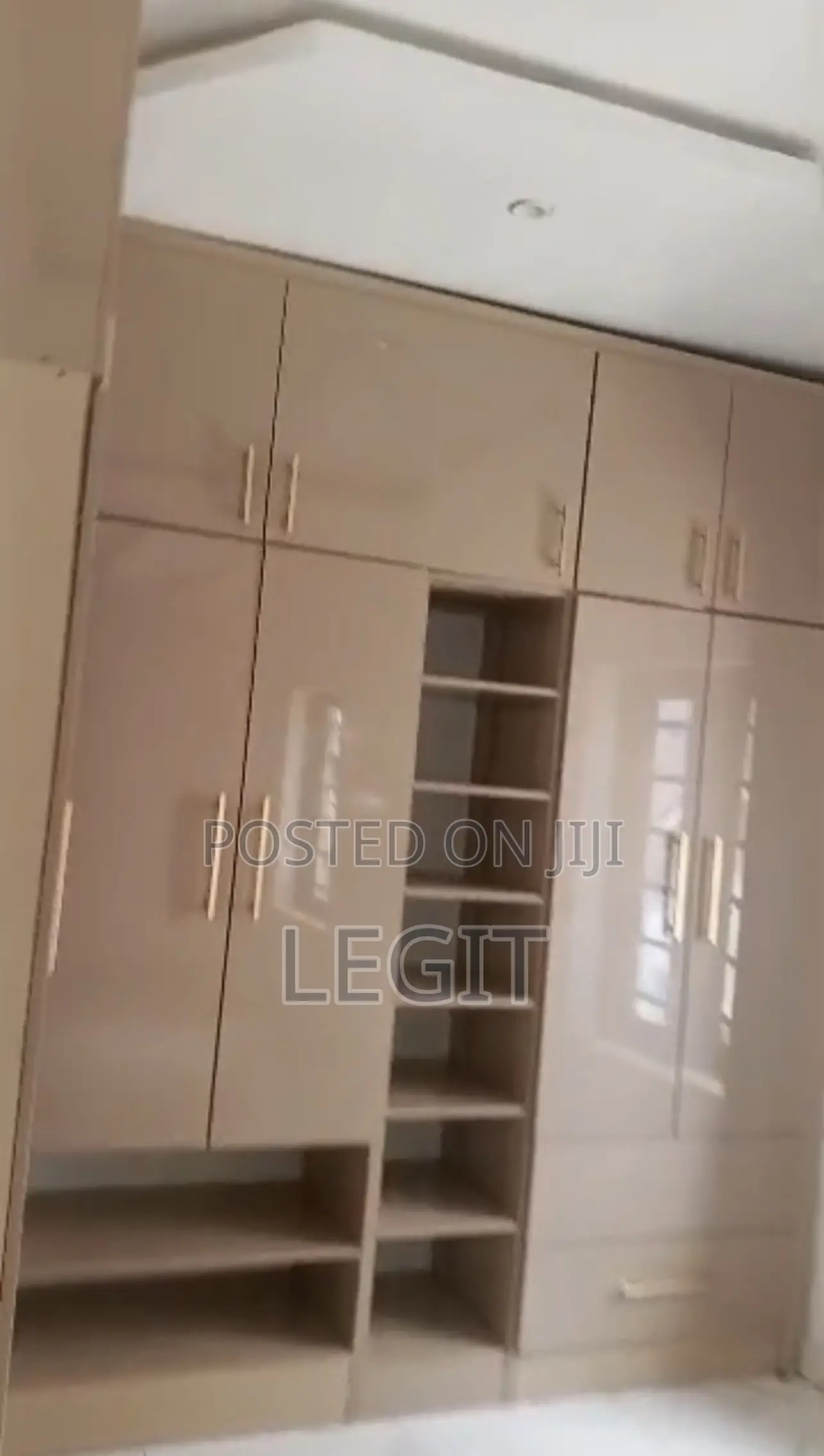 5bdrm Penthouse in Lugbe District for sale in Lugbe District