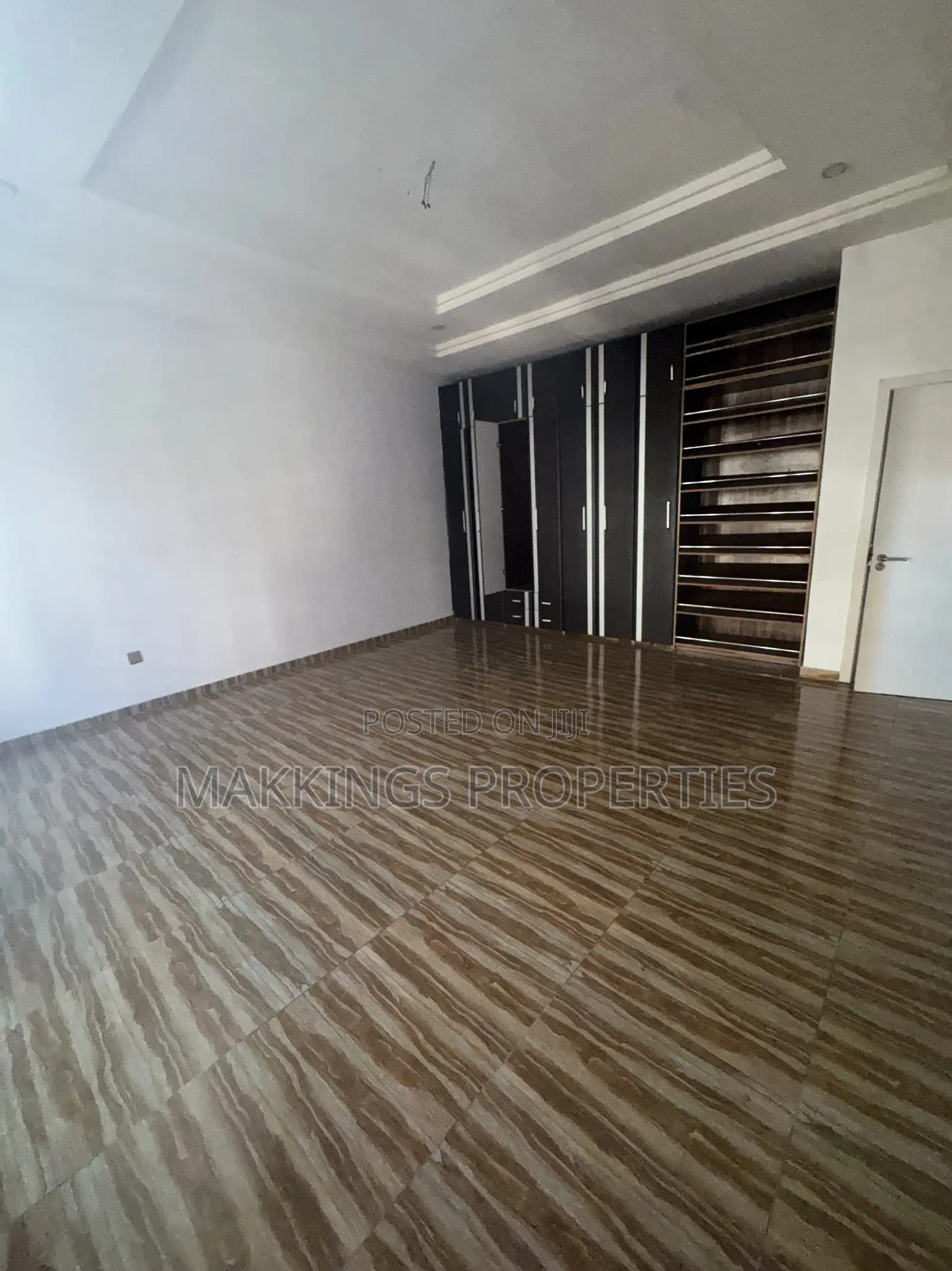 4bdrm Duplex in Lekki Phase 2 for sale in Lekki Phase 2