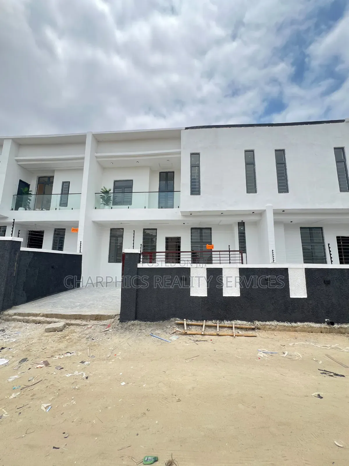 3bdrm Duplex in Sangotedo for sale in Sangotedo