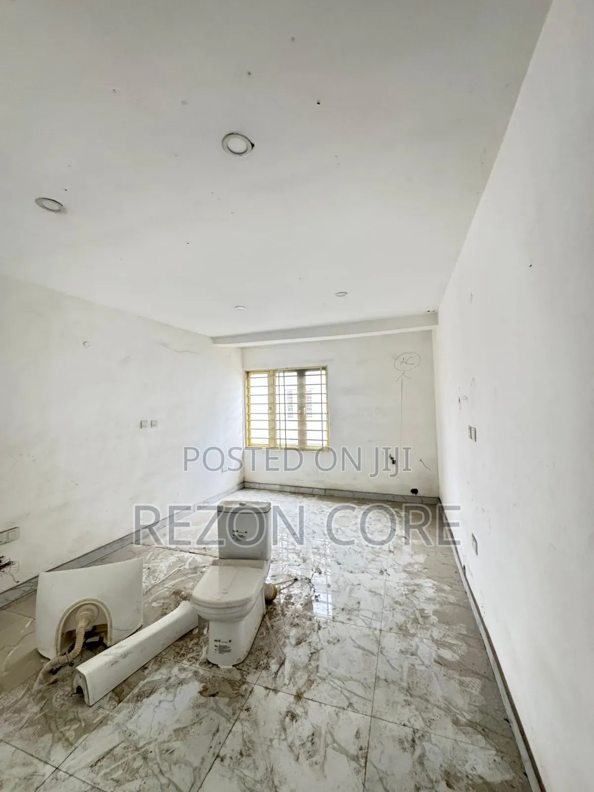 4bdrm Duplex in Olaleye New Town, Iponri for rent in Iponri