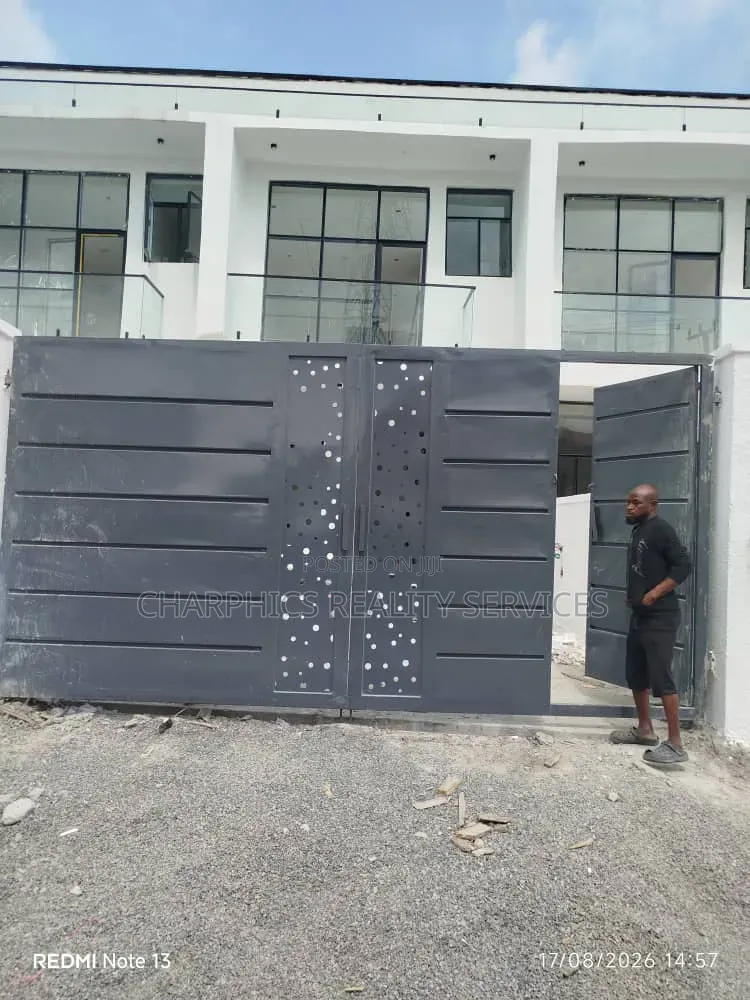 3bdrm Duplex in Off Lekki-Epe Expressway for sale in Off Lekki-Epe Expressway