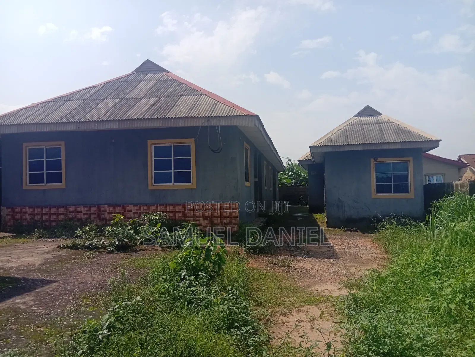 1bdrm Bungalow in Teachers Estate, Ikorodu Garage for sale in Ikorodu Garage