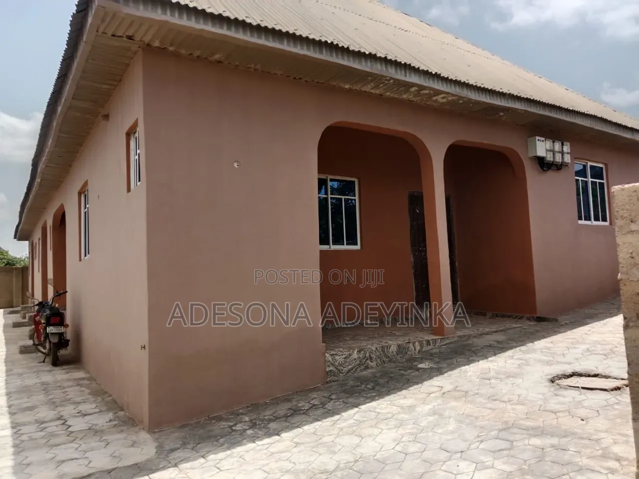 2bdrm Block of Flats in Soliquet Property, Olorunda-Osun for rent in Olorunda-Osun