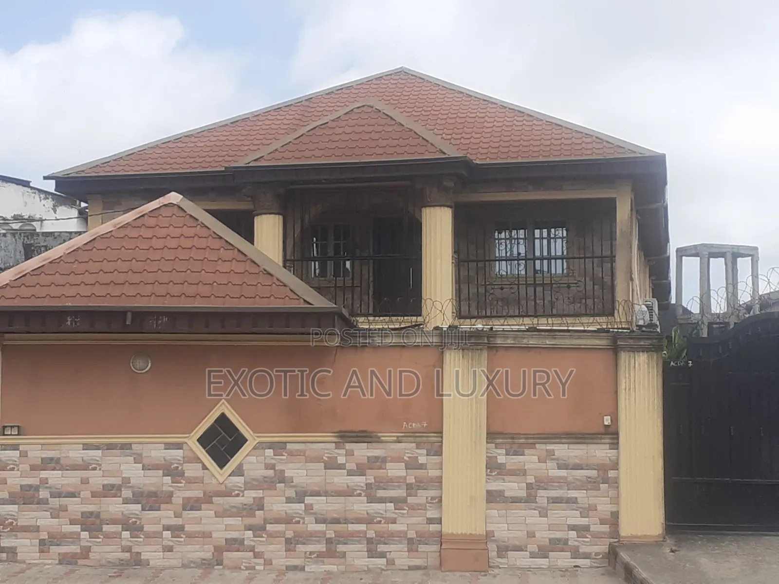 Mini Flat in Adekunle for rent in Adekunle