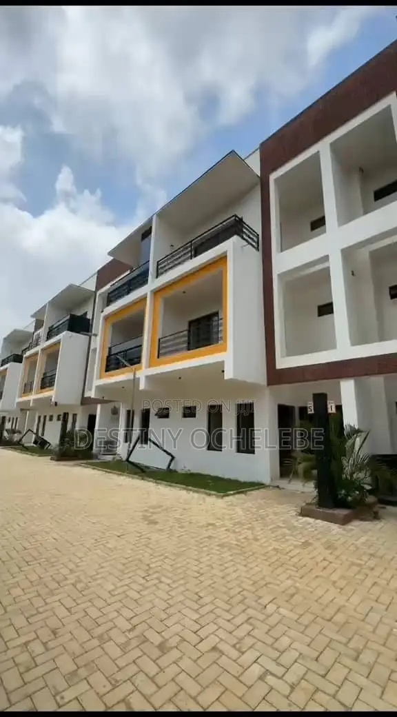 Furnished 4bdrm Duplex in Kado for sale in Kado