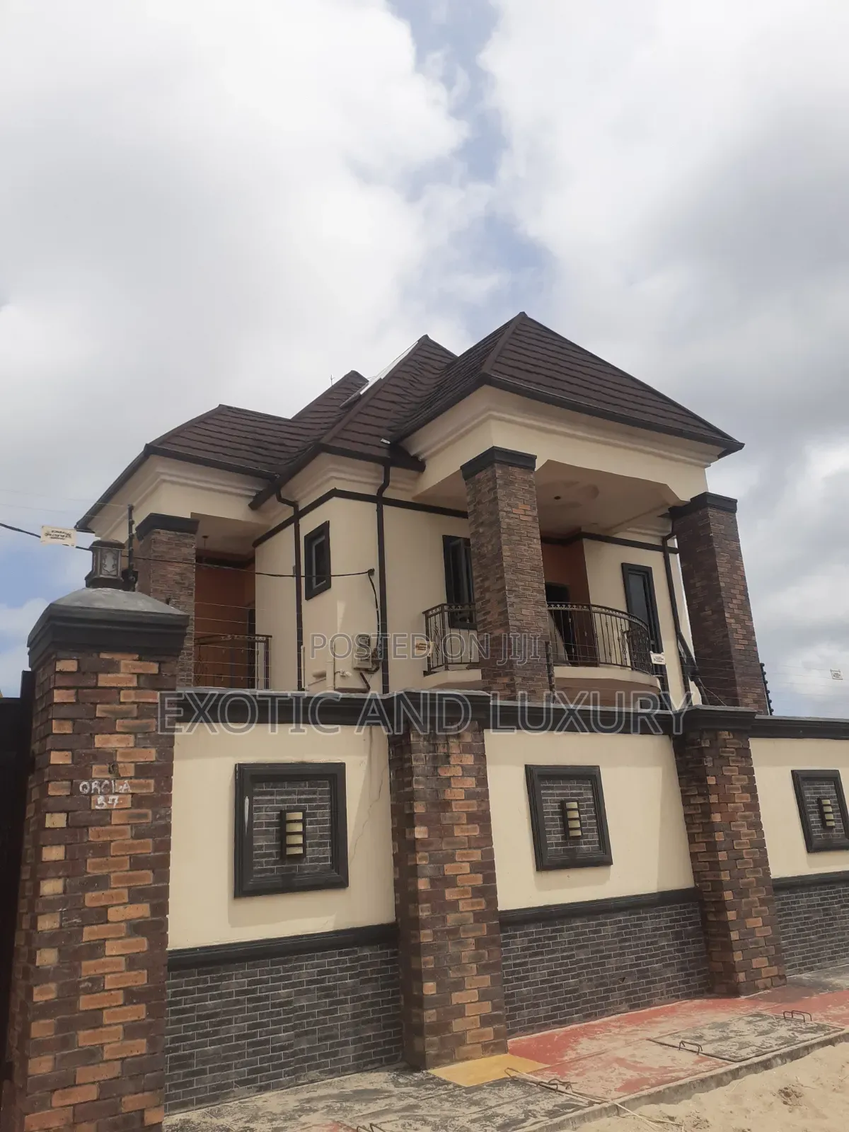 2bdrm Block of Flats in Sabo, Alagomeji for rent in Alagomeji