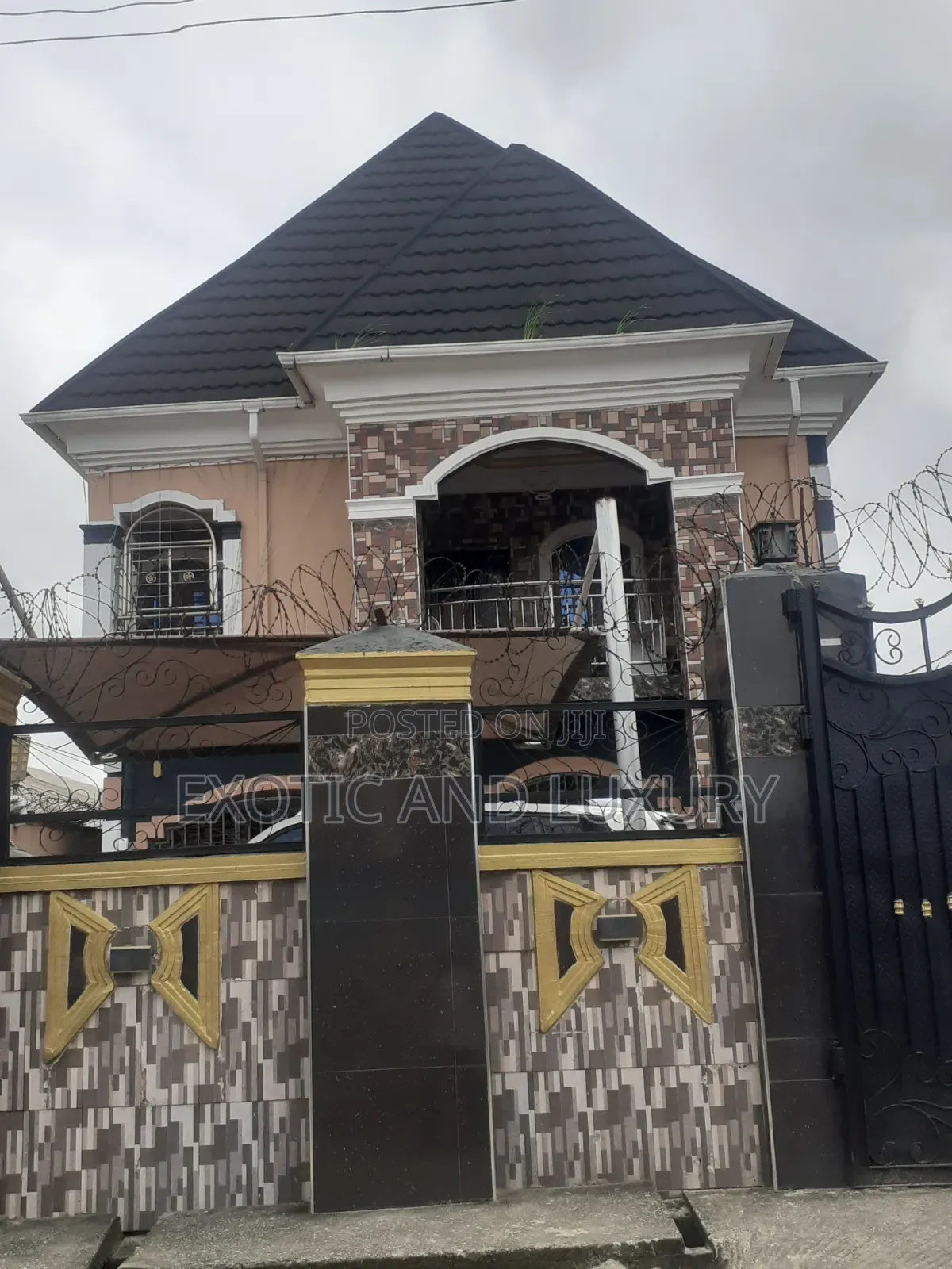 Mini Flat in Adekunle for rent in Adekunle