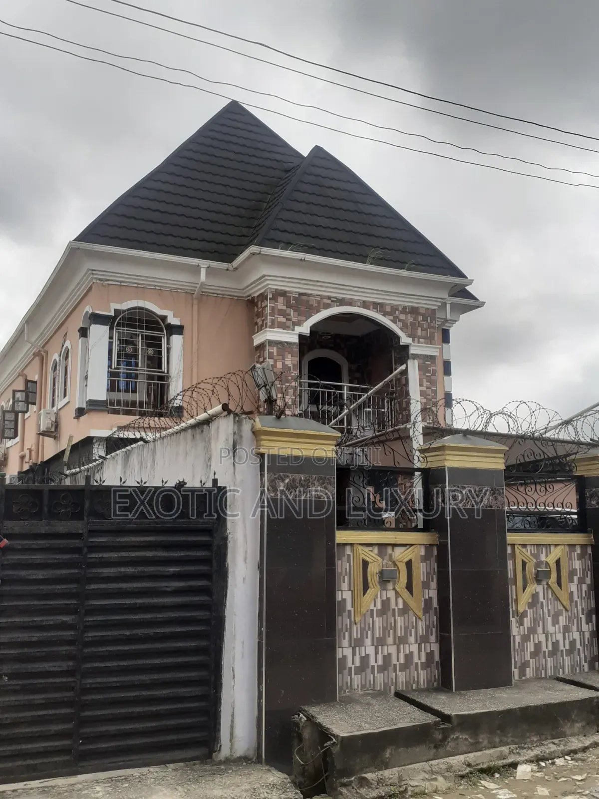 Mini Flat in Adekunle for rent in Adekunle