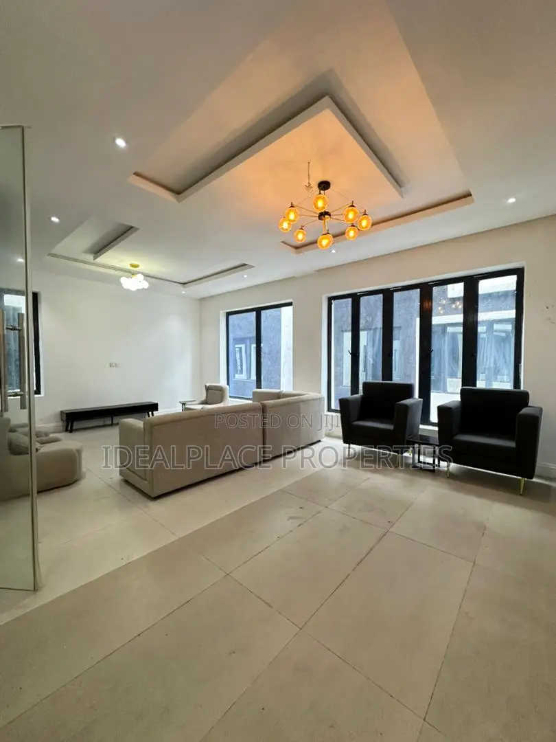 5bdrm Duplex in Lekki for sale in Lekki