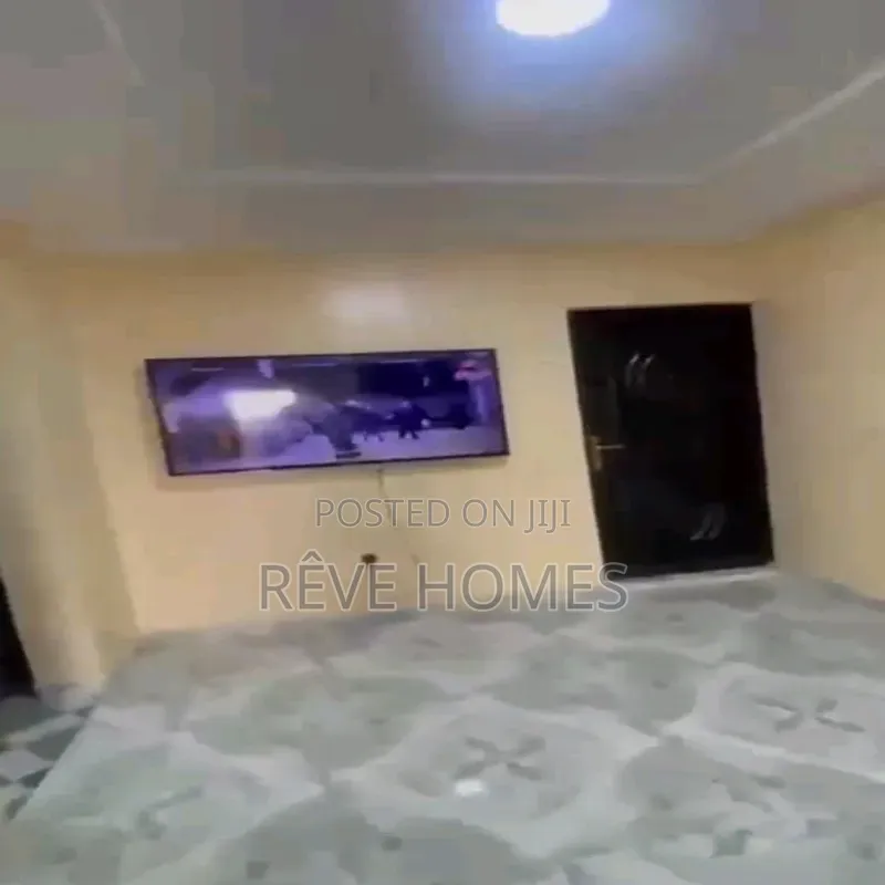 Furnished Mini Flat in Iwaya for rent in Iwaya