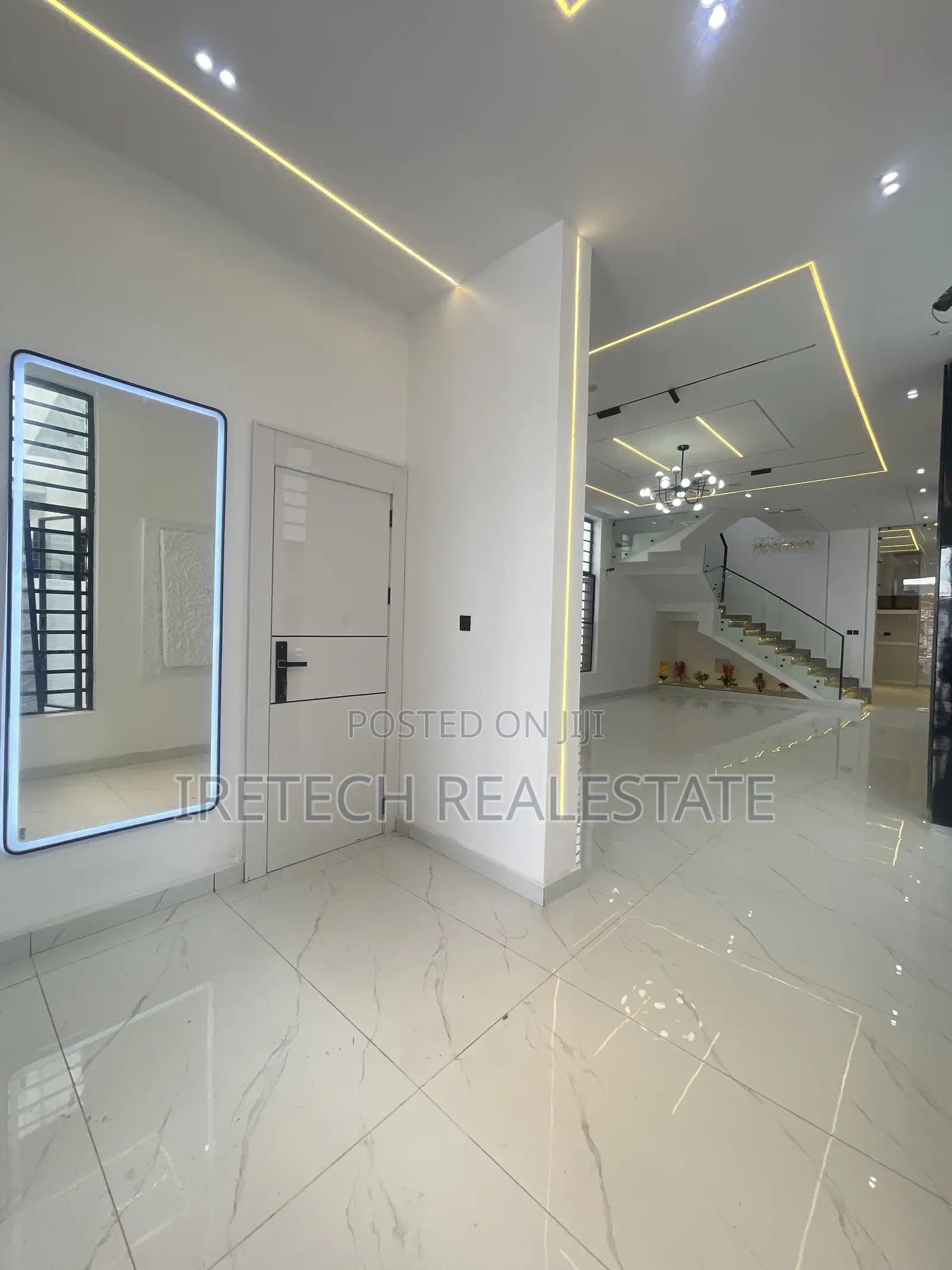 5bdrm Duplex in In A Gated Estate, Off Lekki-Epe Expressway for sale in Off Lekki-Epe Expressway
