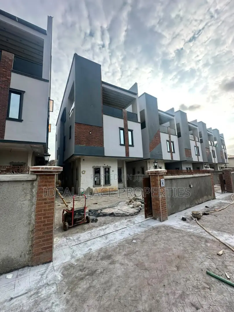 5bdrm Duplex in Opebi for sale in Opebi
