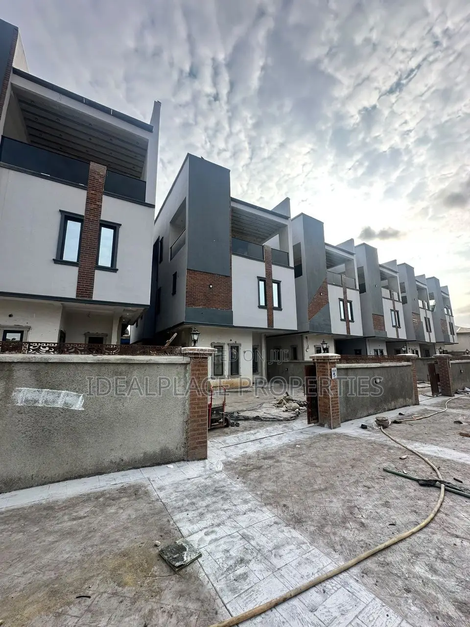 5bdrm Duplex in Opebi for sale in Opebi