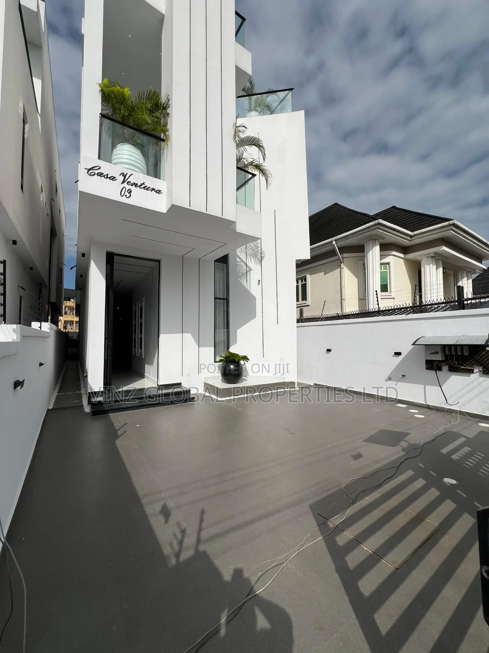 5bdrm Duplex in Lekki for sale in Lekki