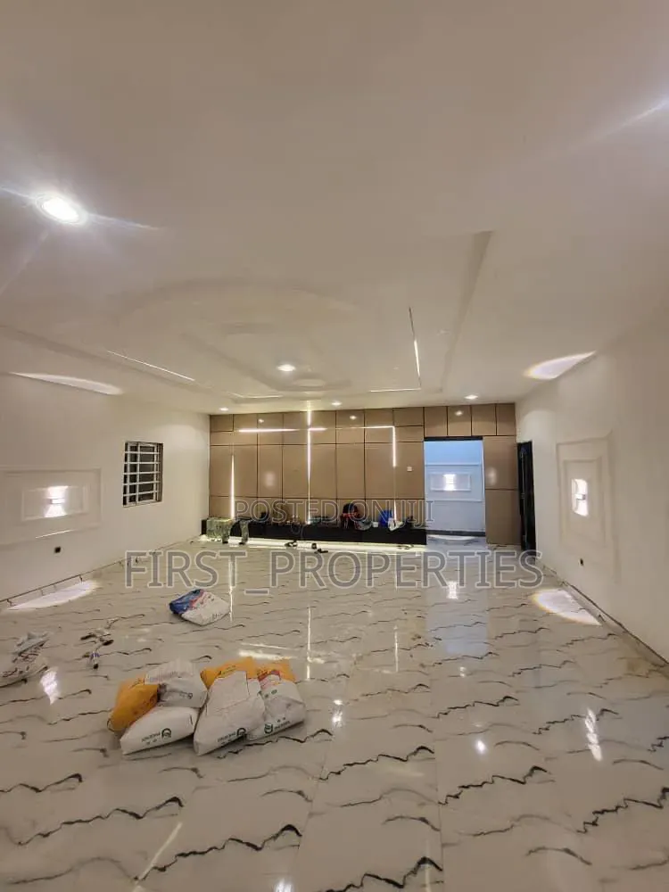 Furnished 3bdrm Bungalow in Before Elebu Market, Akala Express for sale in Akala Express