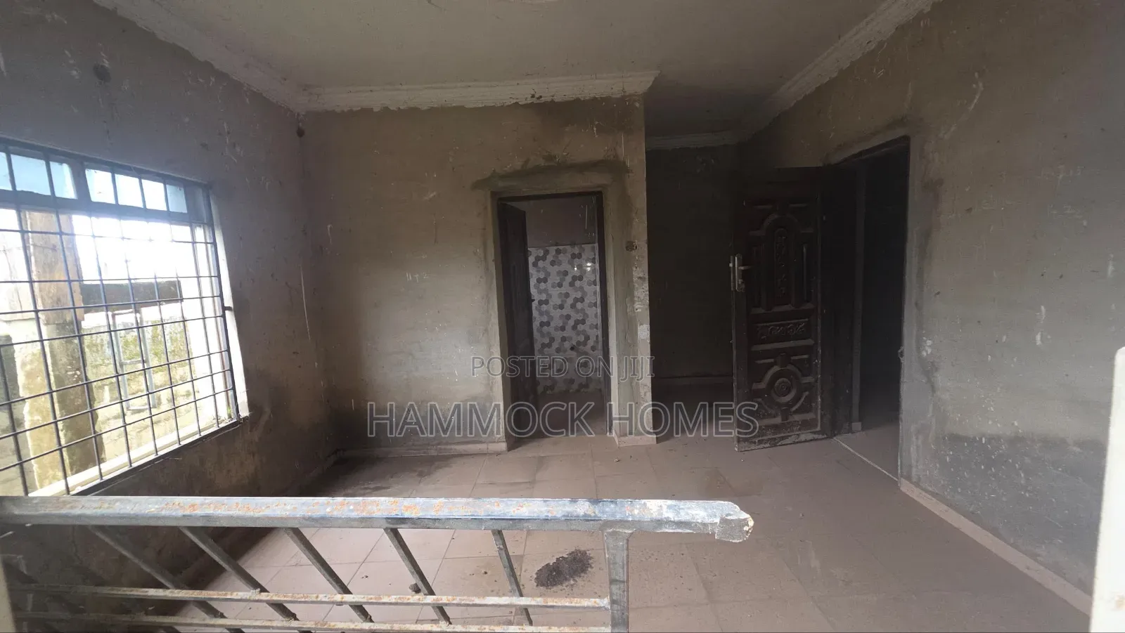 12bdrm Block of Flats in Ojoo for sale in Ojoo