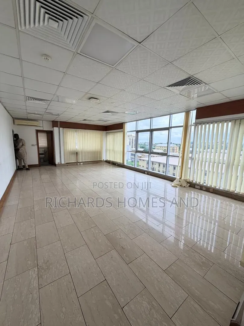 940 SQM of Commercial Space for Rent in Victoria Island Extension