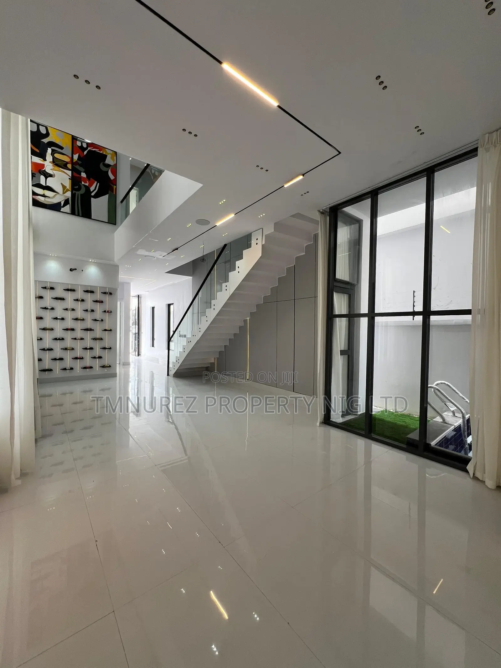 5bdrm Duplex in Ikota for sale in Ikota