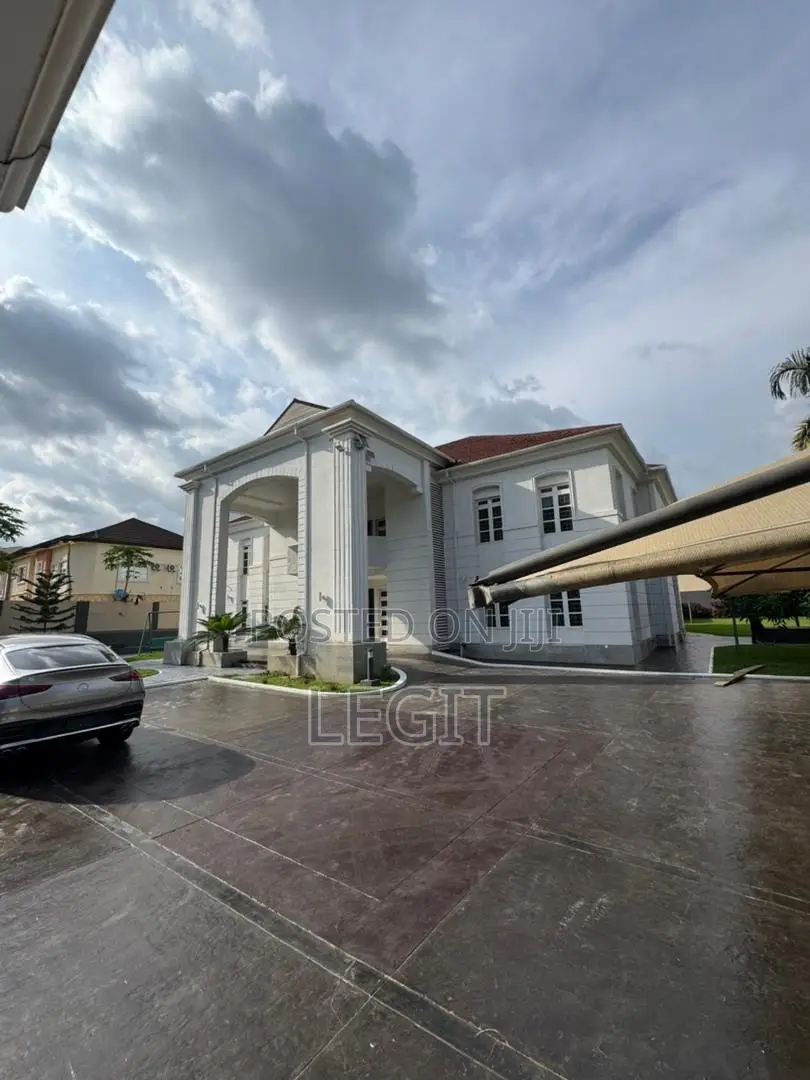 5bdrm Duplex in Apo District for sale in Apo District