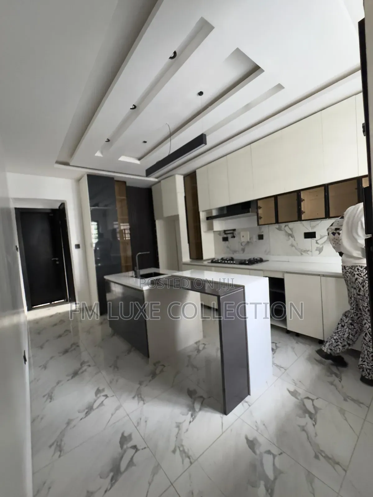 4bdrm Duplex in Jericho for sale in Jericho