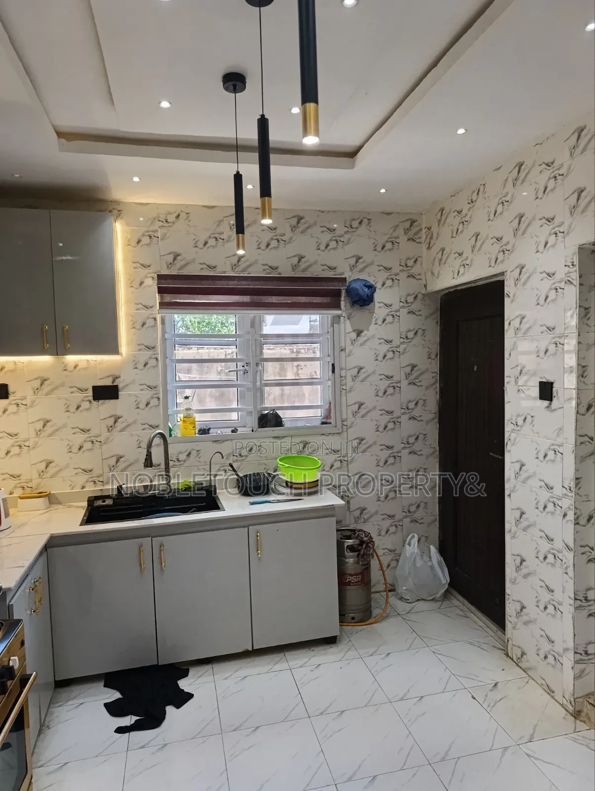 4bdrm Bungalow in Akesan Igando for sale in Akesan