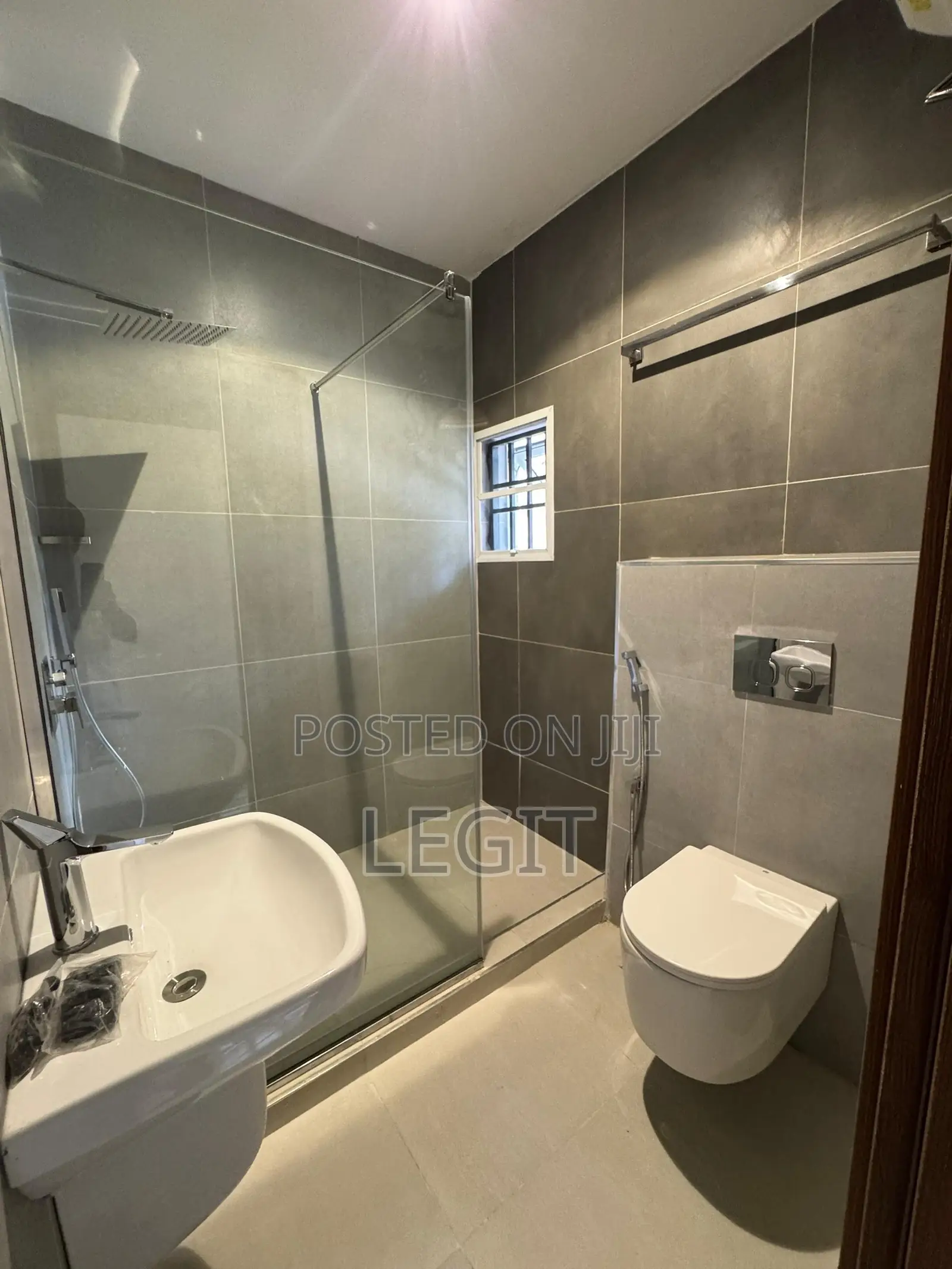 4bdrm Duplex in Apo District for sale in Apo District