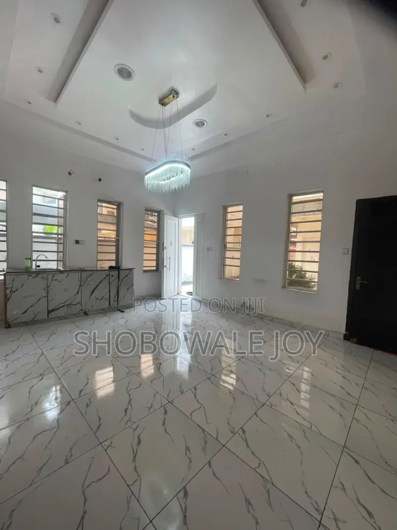 Studio Apartment in Royal Pine Estate, Lekki Expressway for rent in Lekki Expressway