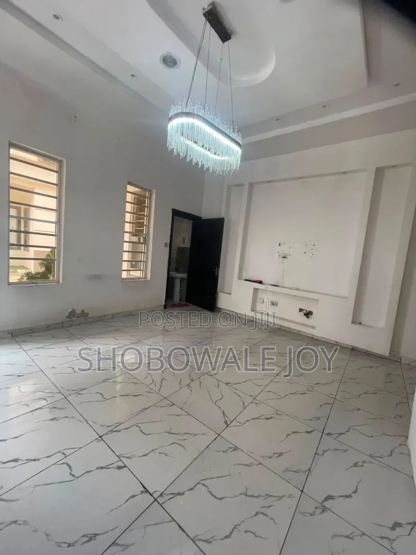 Studio Apartment in Royal Pine Estate, Lekki Expressway for rent in Lekki Expressway