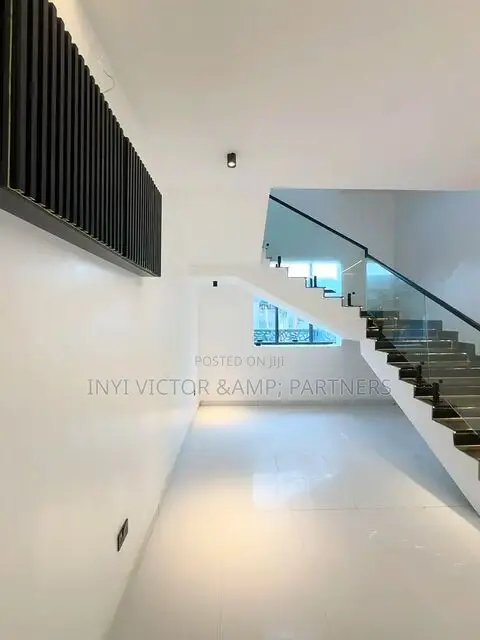 5bdrm Duplex in Life Camp for sale in Life Camp