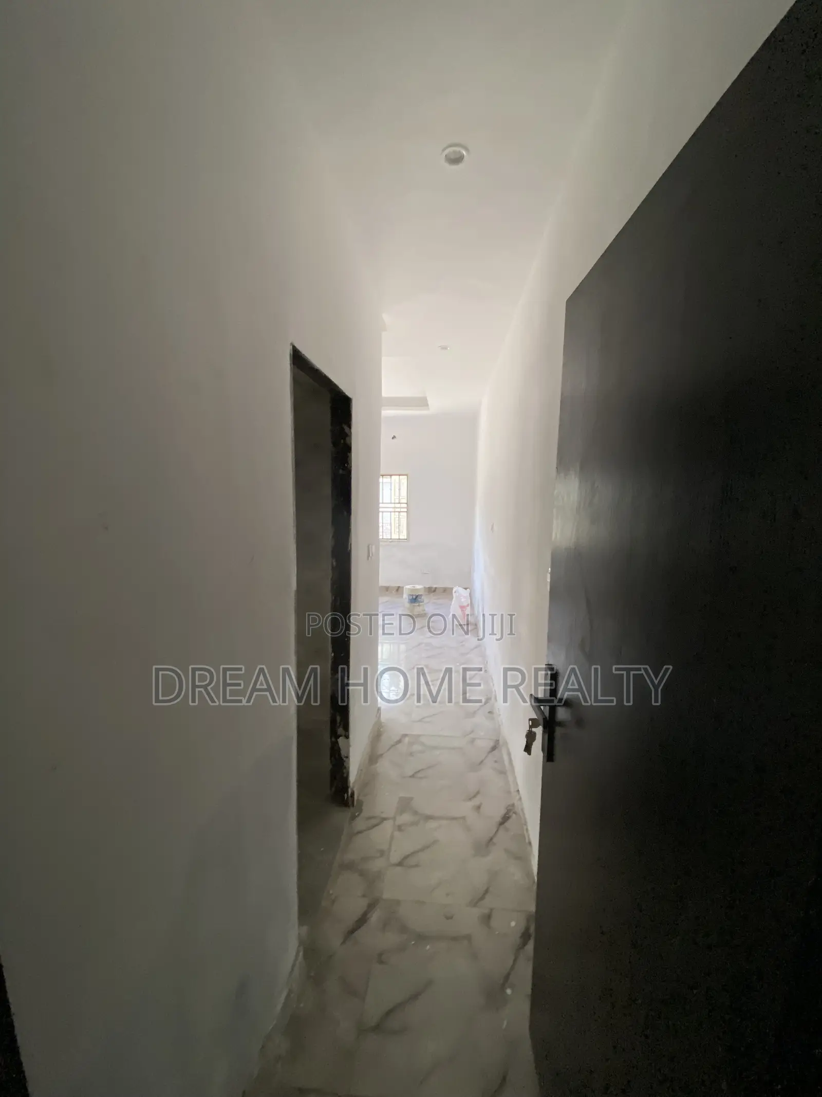 Mini Flat in Ikota for rent in Ikota