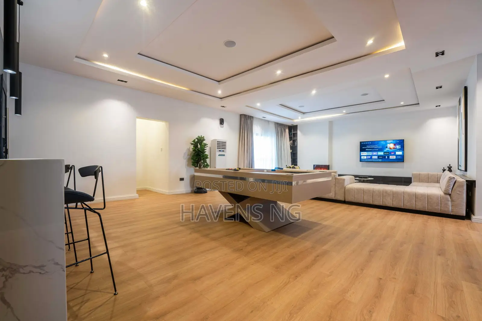 Luxury 3-Bedroom Penthouse — Lekki Phase 1 in Lekki Phase 1