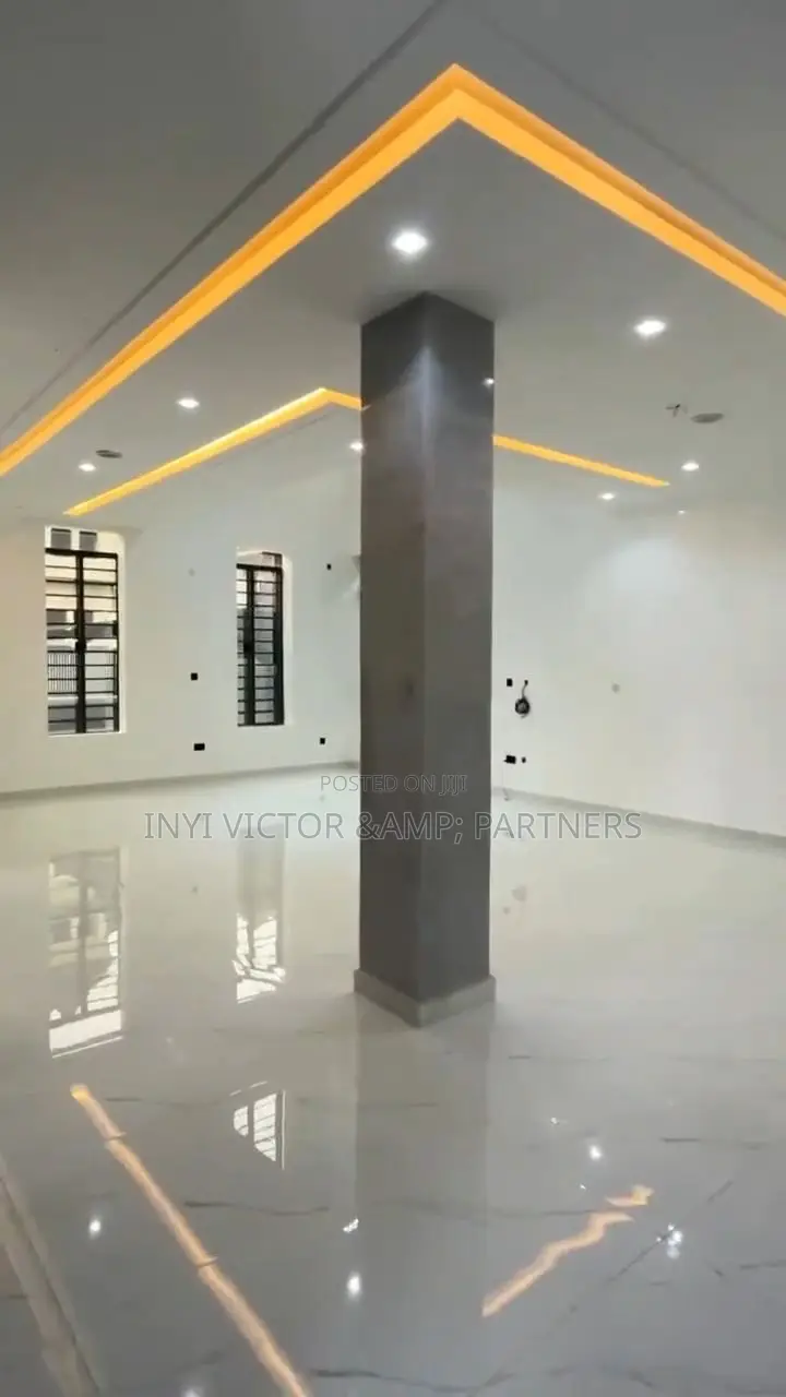 5bdrm Duplex in Apo Resettlement for sale in Apo Resettlement