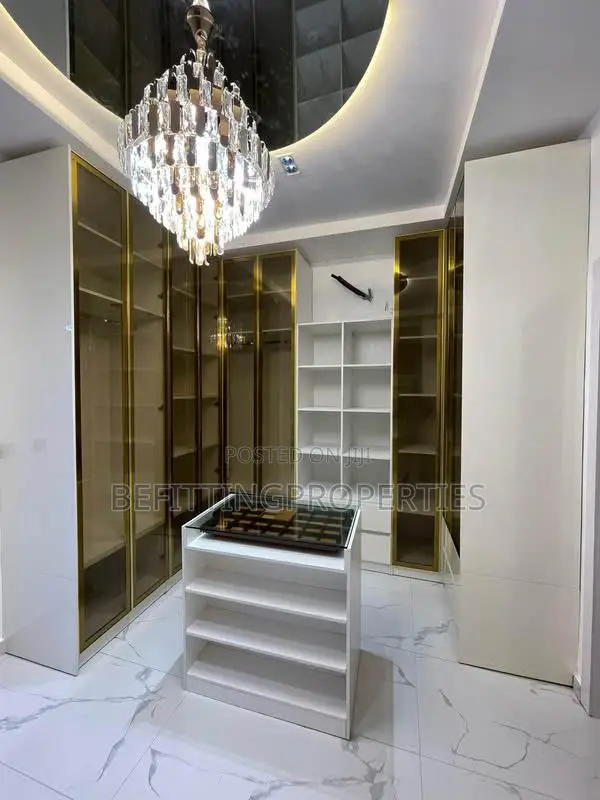 7bdrm Duplex in Lekki for sale in Lekki
