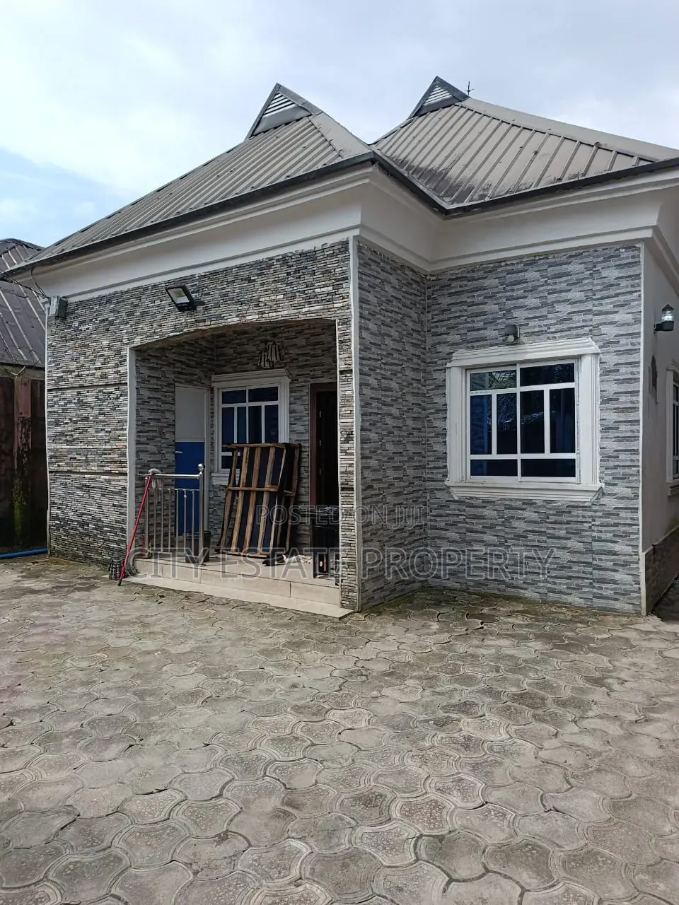 3bdrm Bungalow in Melo Estate, Obio-Akpor for rent in Obio-Akpor