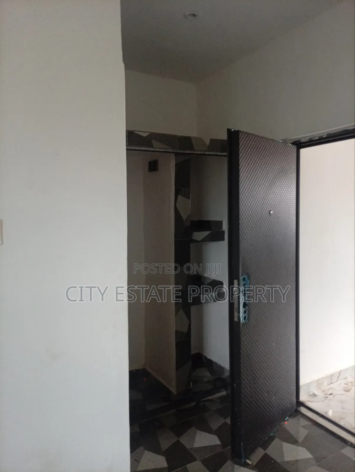 3bdrm Bungalow in Melo Estate, Obio-Akpor for rent in Obio-Akpor