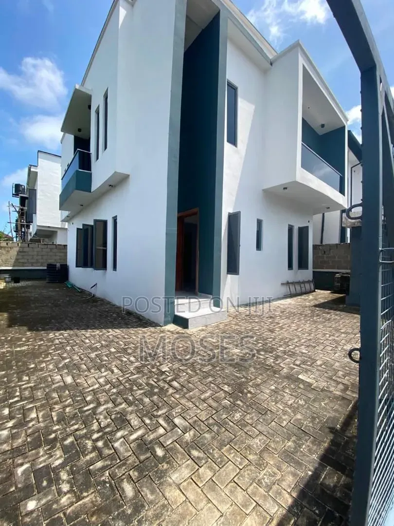 5bdrm Duplex in Inside An Access, Off Lekki-Epe Expressway for sale in Off Lekki-Epe Expressway