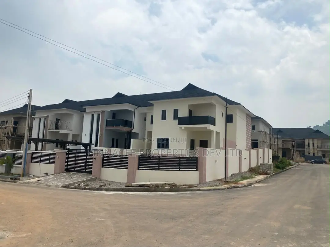 4bdrm Duplex in Admiralty Estate for sale in Asokoro