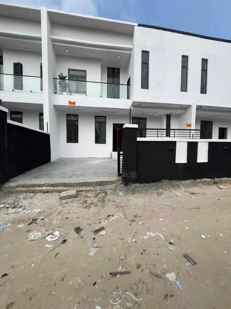 4bdrm Duplex in Sangotedo for sale in Sangotedo