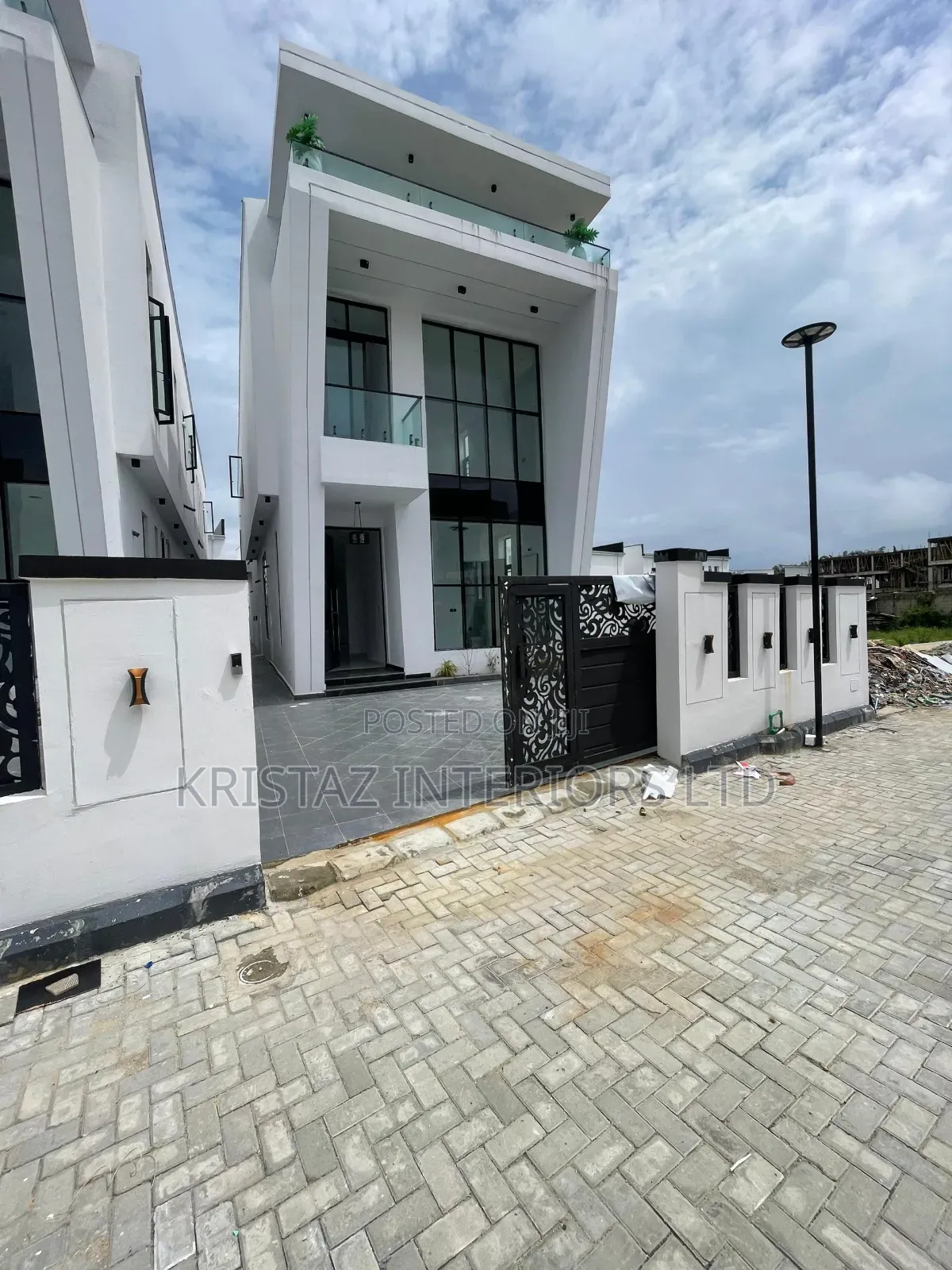 4bdrm Duplex in Lekki Phase 2 for sale in Lekki Phase 2