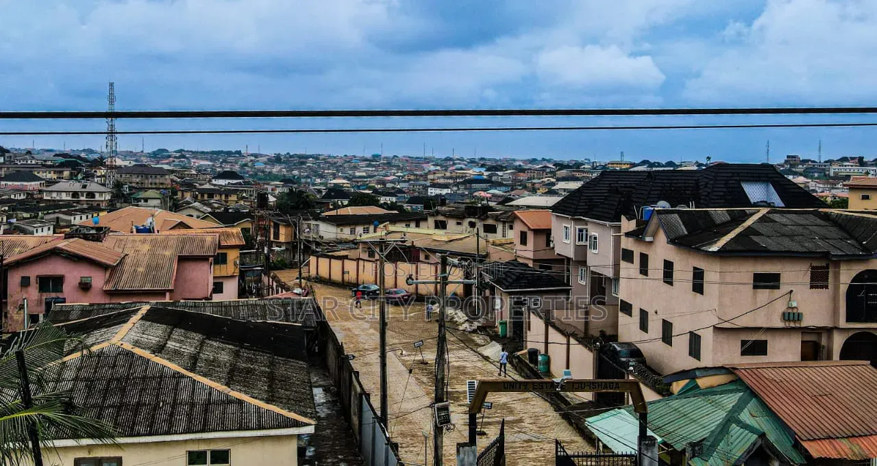 4bdrm Townhouse/Terrace in Unity Estate, Ogba GRA for sale in Ogba GRA