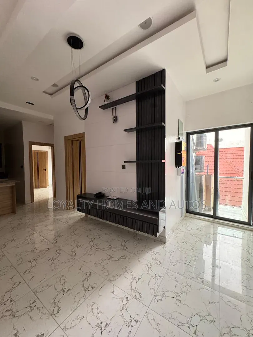 Furnished 2bdrm House in Chevron for rent in Chevron