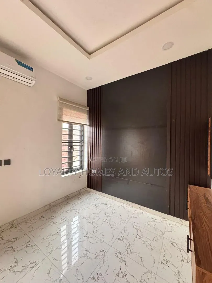 Furnished 2bdrm House in Chevron for rent in Chevron